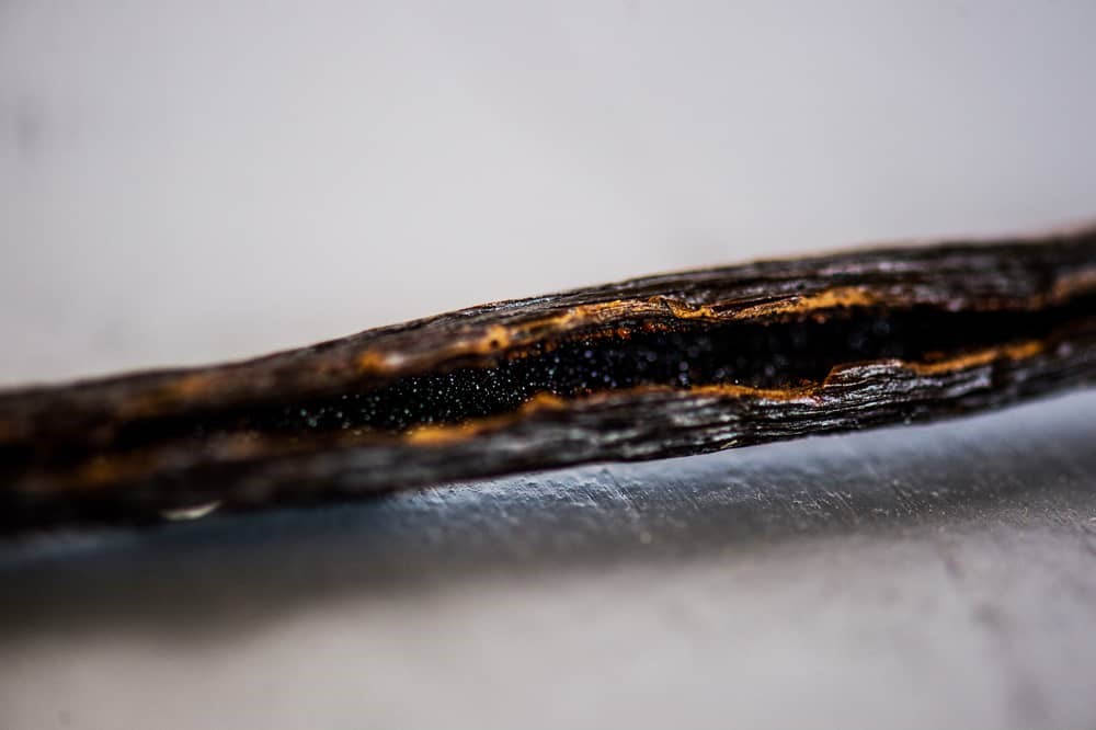 Vanillestangen Tahitensis im Glasröhrchen