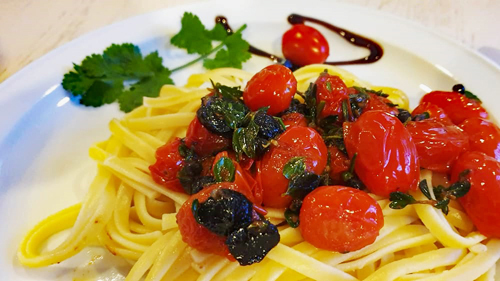 Spaghetti-mit-schwarzem-knoblauch-500x281