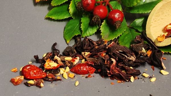Hagebuttenfrüchte mit Karkade 100 g