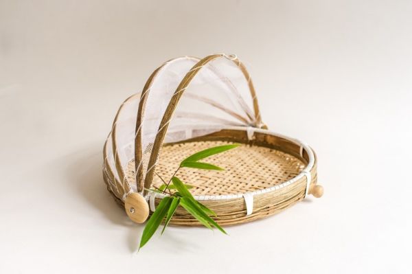 Bambus Tablett mit Abdeckhaube, Bambuskorb mit Insektenschutz