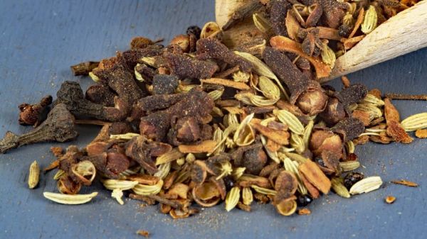 Chinesische Fünf Gewürze für den Mörser 25 g Packung